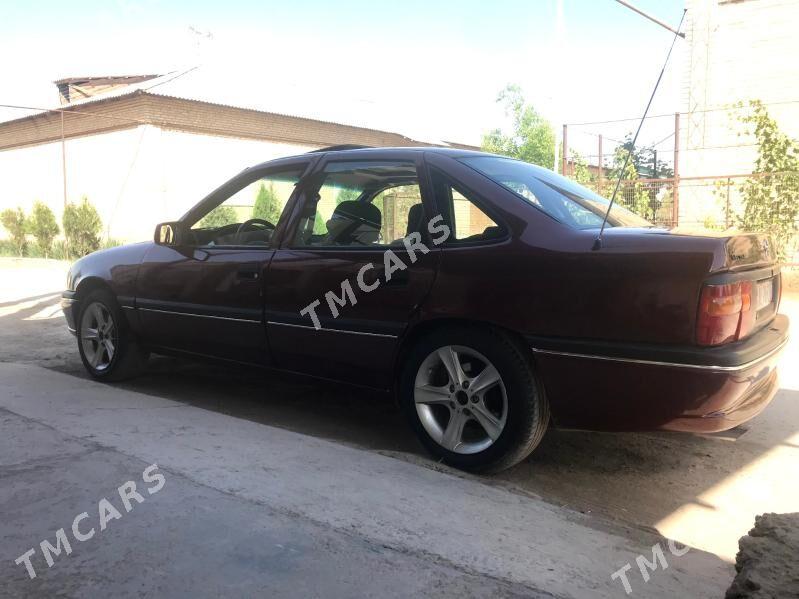 Opel Vectra 1993 - 45 000 TMT - Дашогуз - img 2