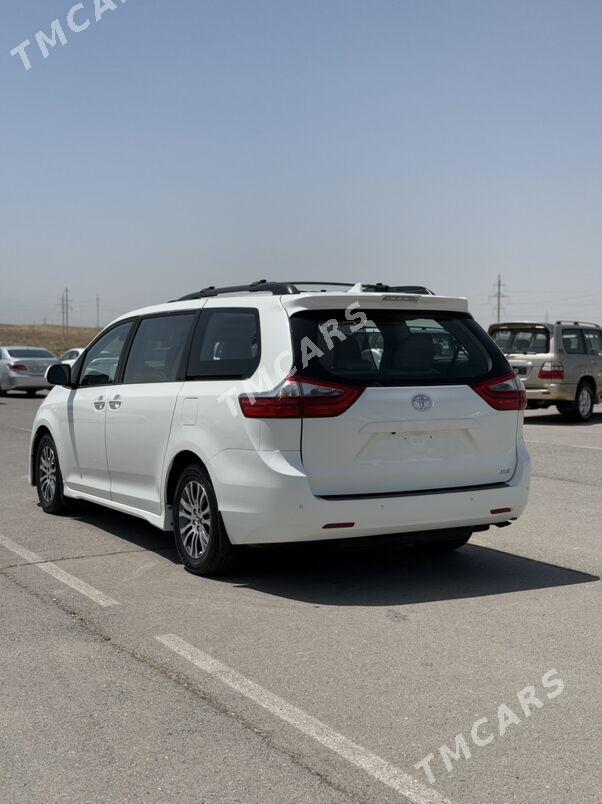 Toyota Sienna 2019 - 475 000 TMT - Мары - img 2