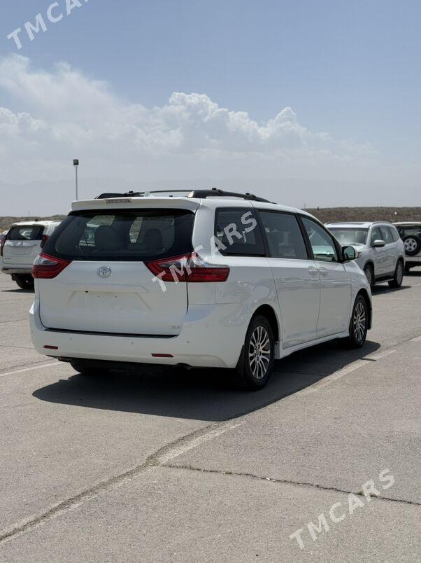 Toyota Sienna 2019 - 475 000 TMT - Мары - img 10