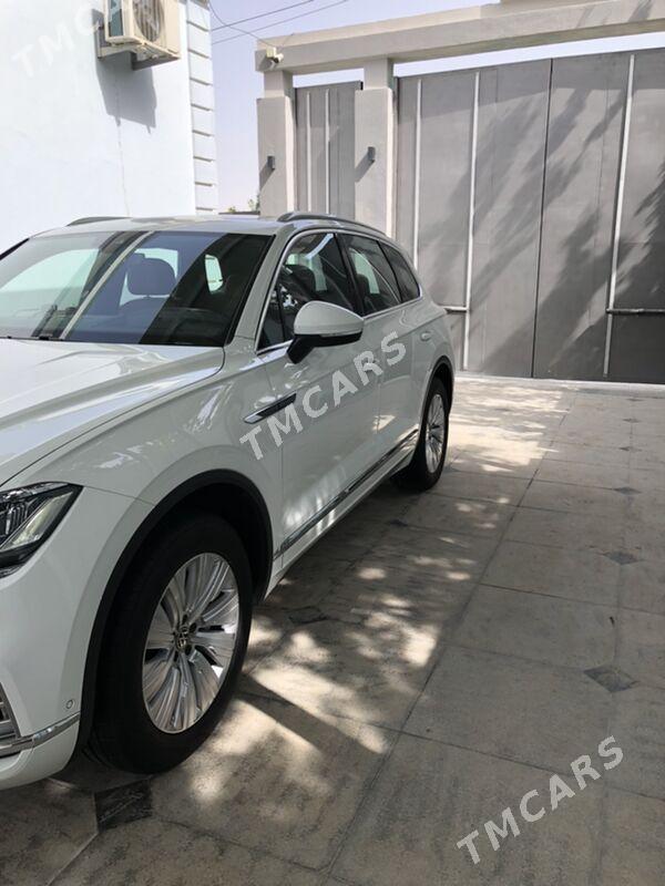 Volkswagen Touareg 2021 - 1 180 000 TMT - Aşgabat - img 4