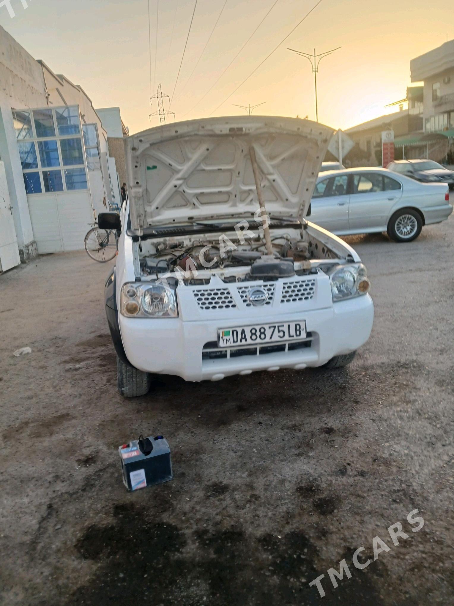 Nissan Navara 2004 - 85 000 TMT - Seýdi - img 5