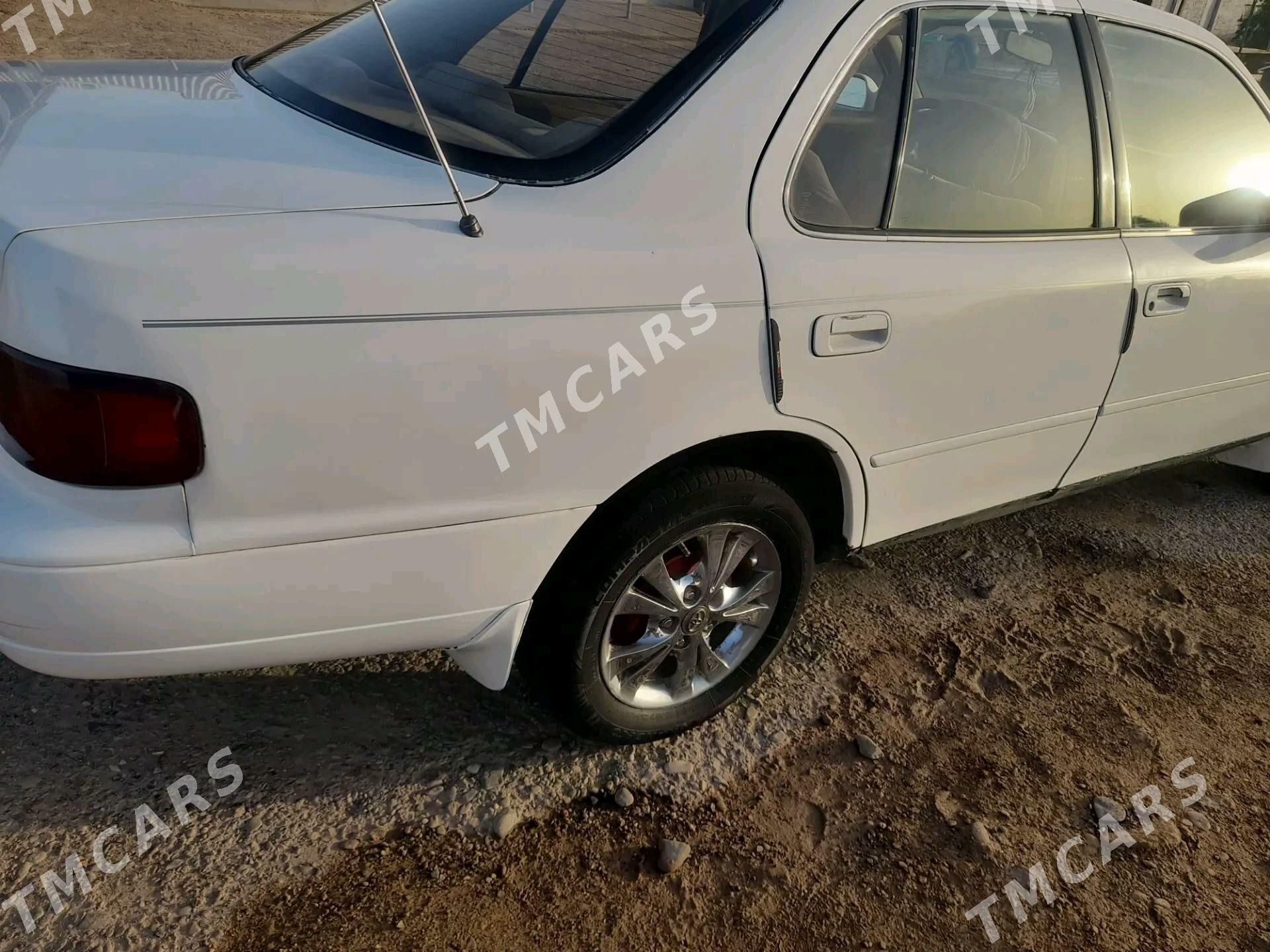 Toyota Camry 1995 - 75 000 TMT - Sarahs - img 4