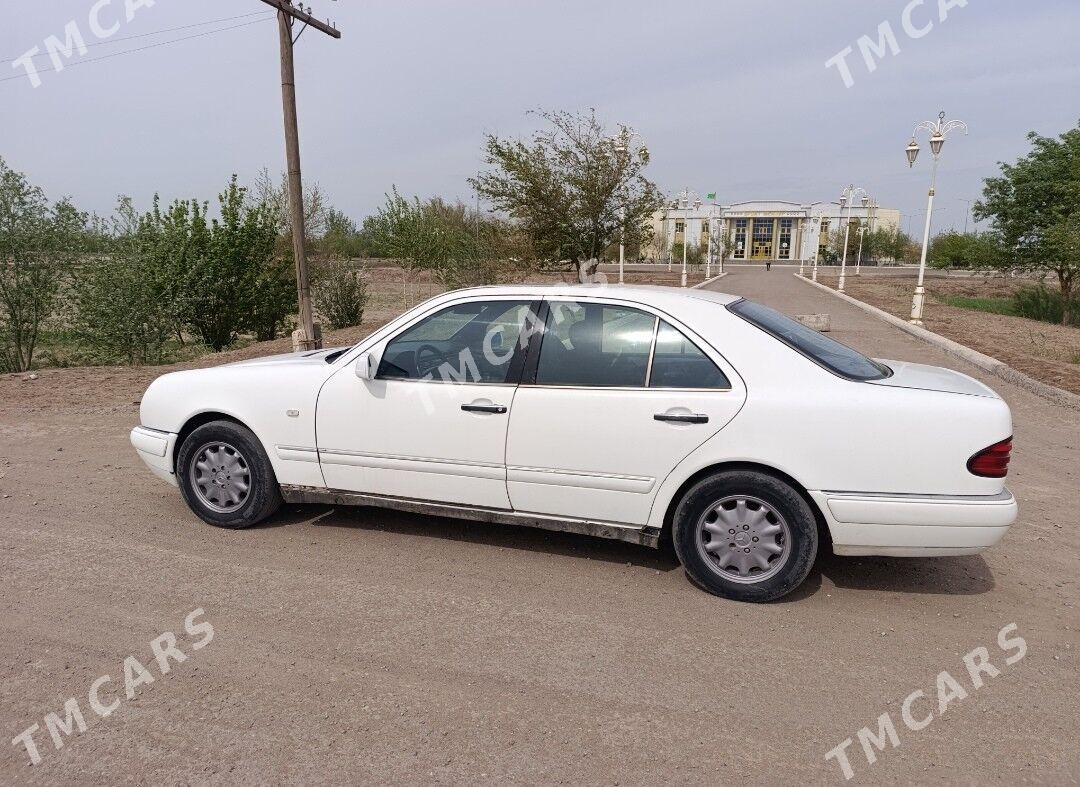 Mercedes-Benz E320 1996 - 55 000 TMT - Кёнеургенч - img 5