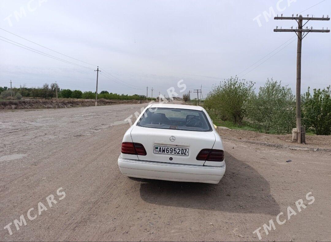 Mercedes-Benz E320 1996 - 55 000 TMT - Кёнеургенч - img 2