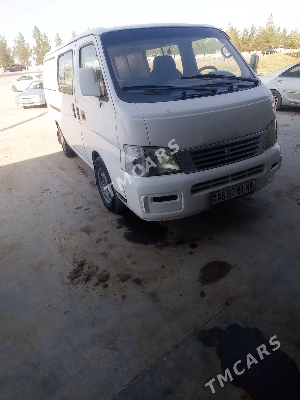 Nissan Urvan 2001 - 70 000 TMT - Байрамали - img 2