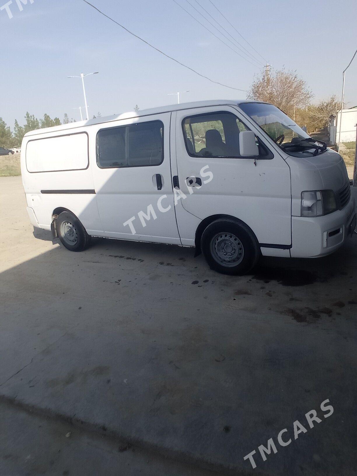Nissan Urvan 2001 - 70 000 TMT - Байрамали - img 3