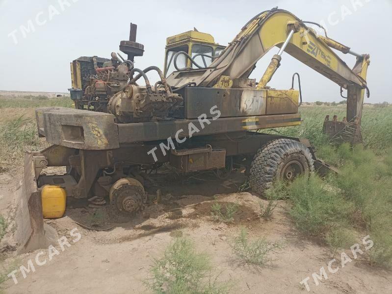 Komatsu 830E-AC 1994 - 120 000 TMT - Мары - img 4