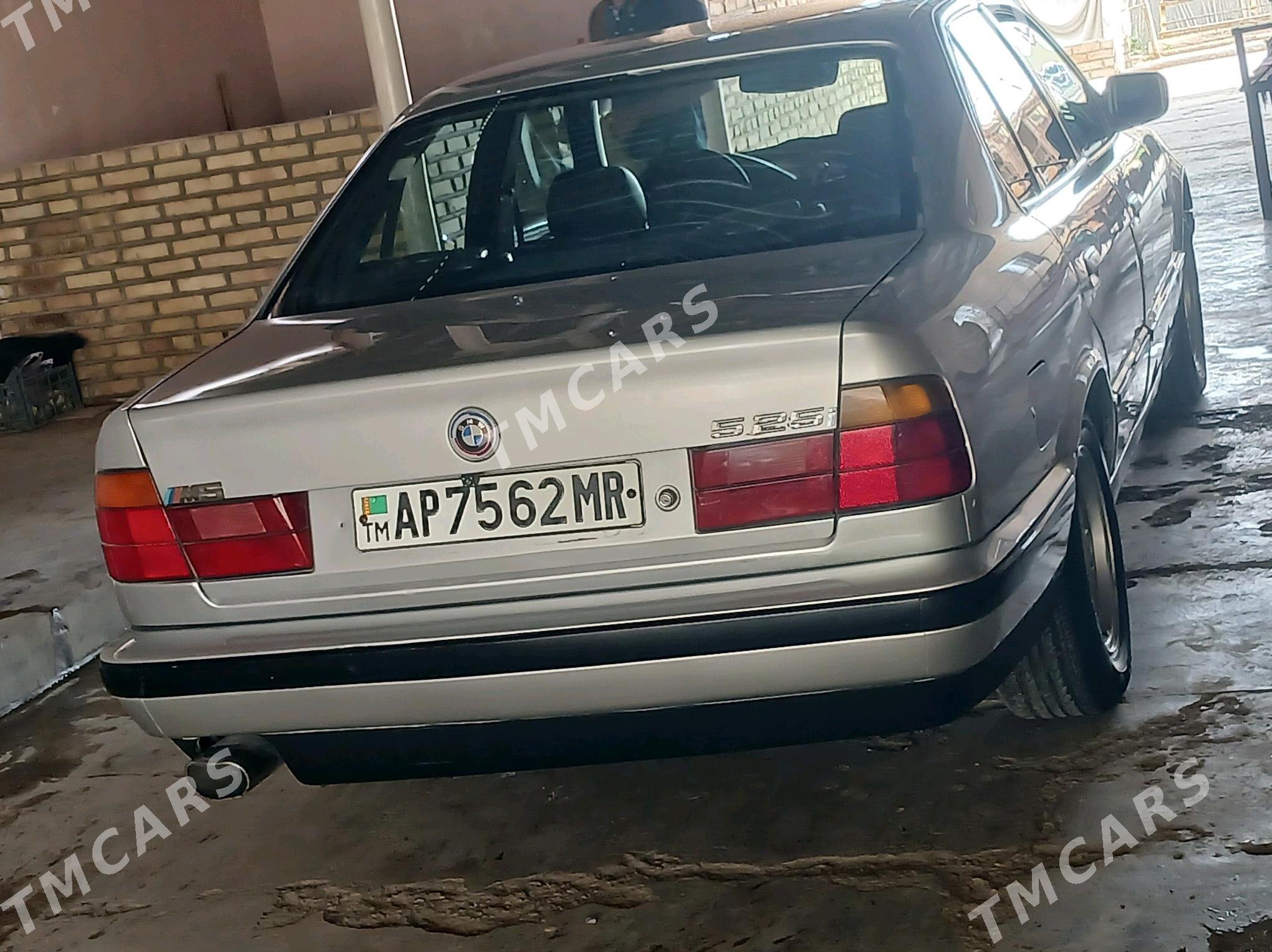 BMW 525 1991 - 50 000 TMT - Векильбазар - img 9