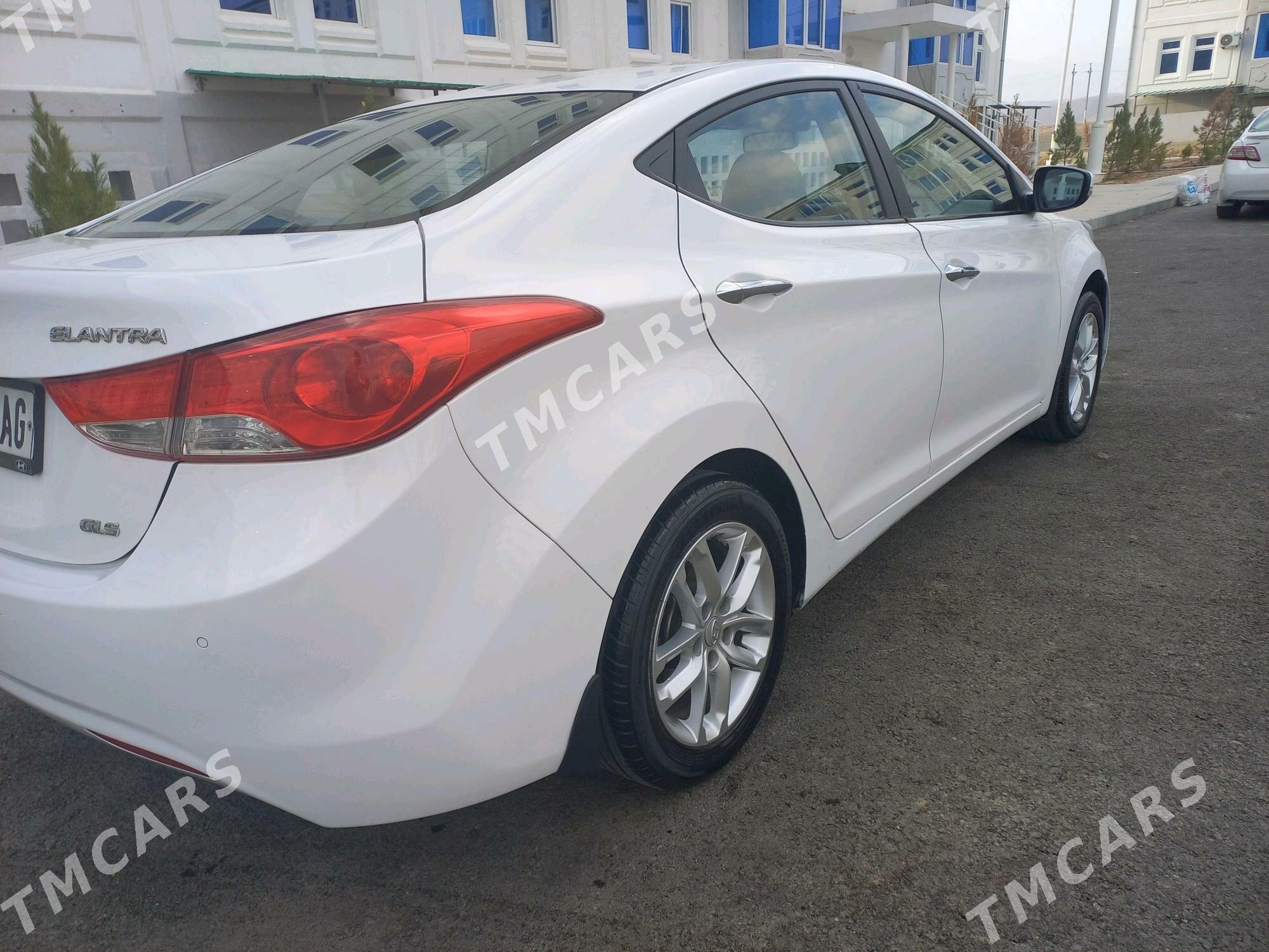 Hyundai Elantra 2013 - 170 000 TMT - Бузмеин - img 4