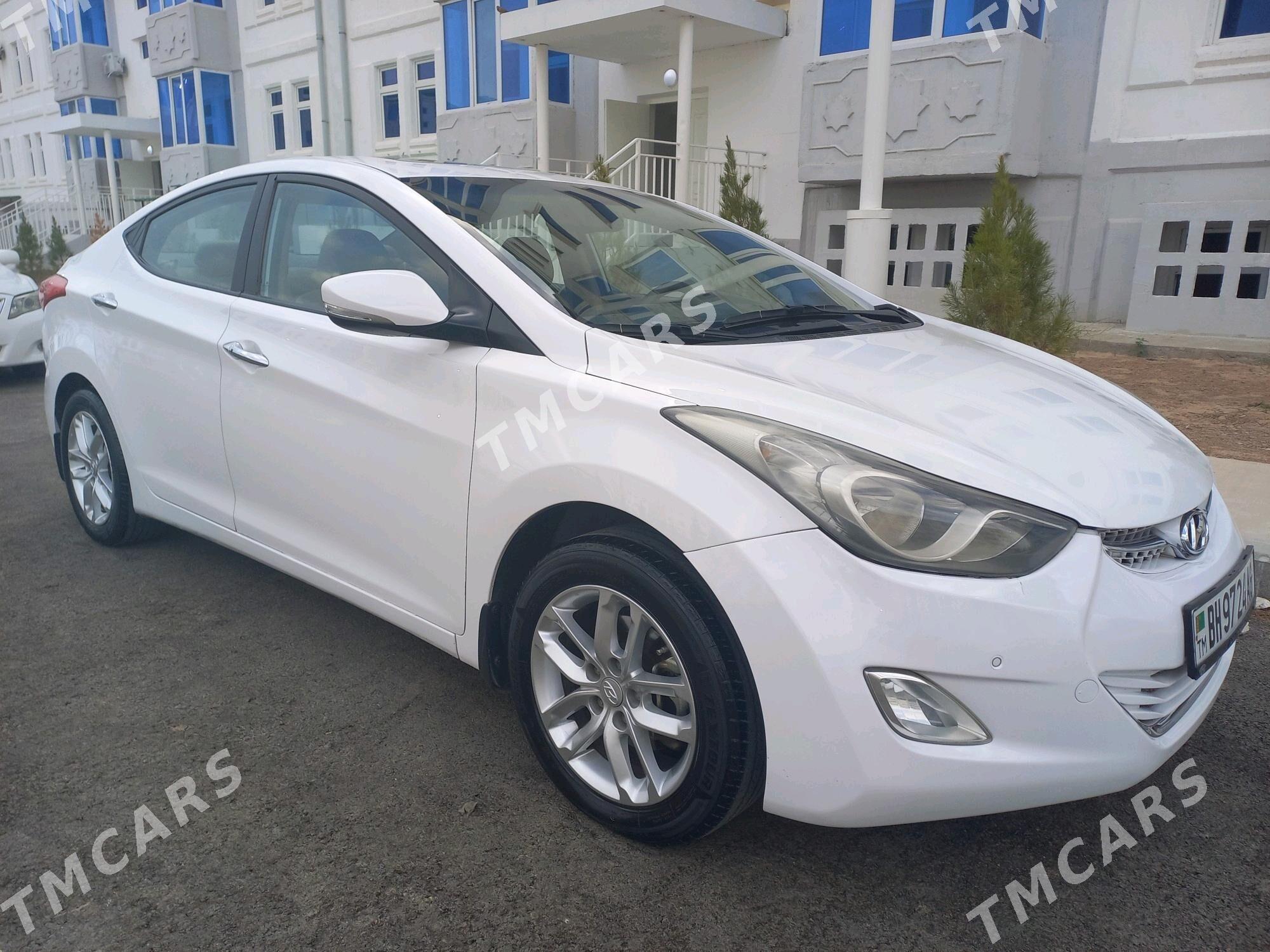 Hyundai Elantra 2013 - 170 000 TMT - Бузмеин - img 6