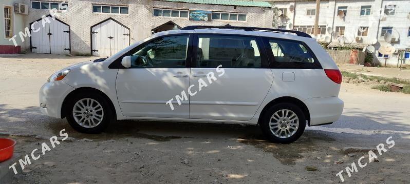 Toyota Sienna 2008 - 265 000 TMT - Махтумкули - img 5