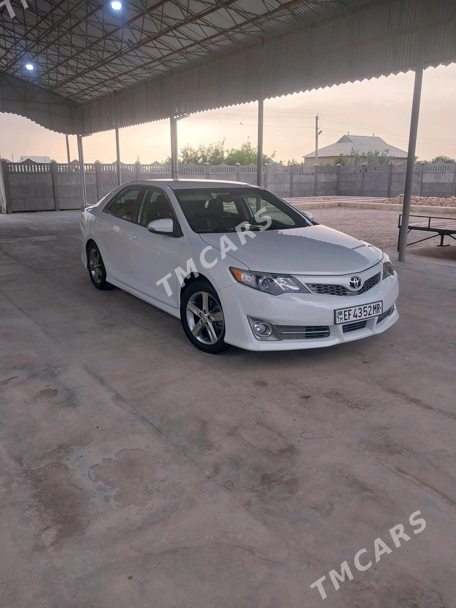 Toyota Camry 2012 - 235 000 TMT - Мары - img 2