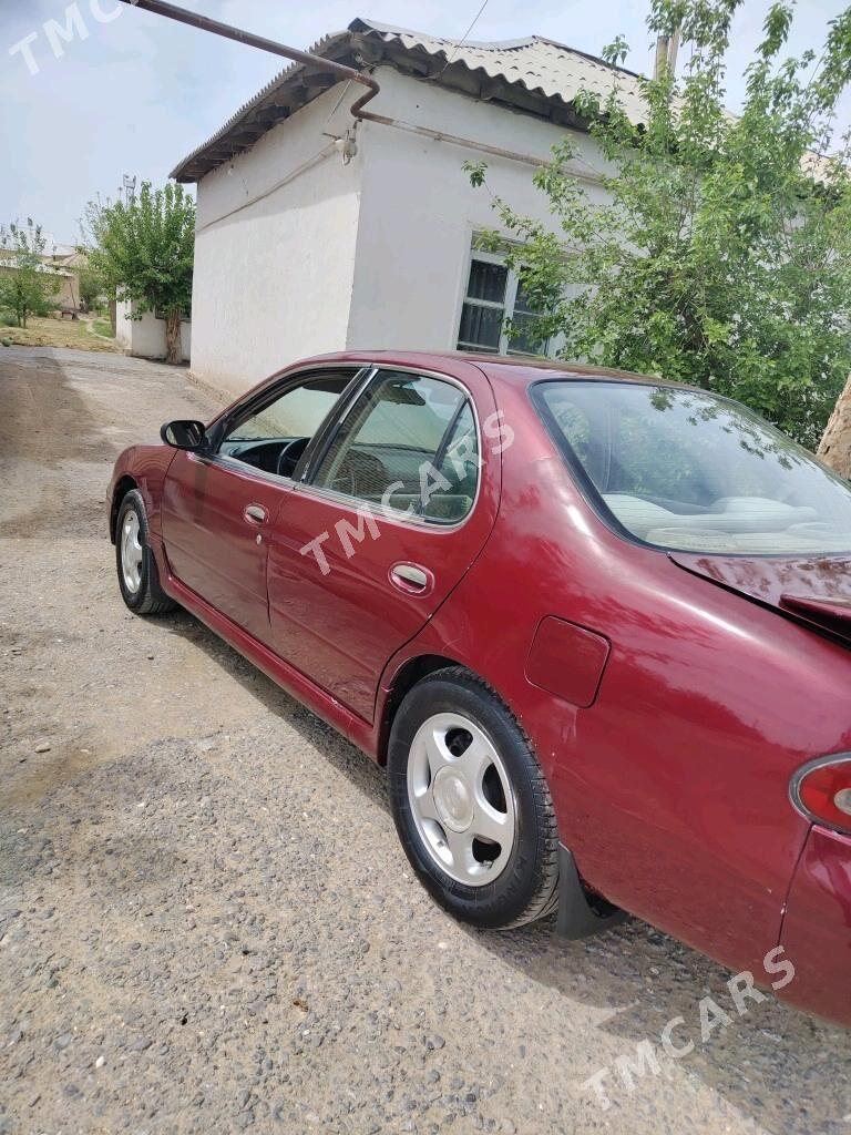 Nissan Altima 1993 - 50 000 TMT - Мары - img 2