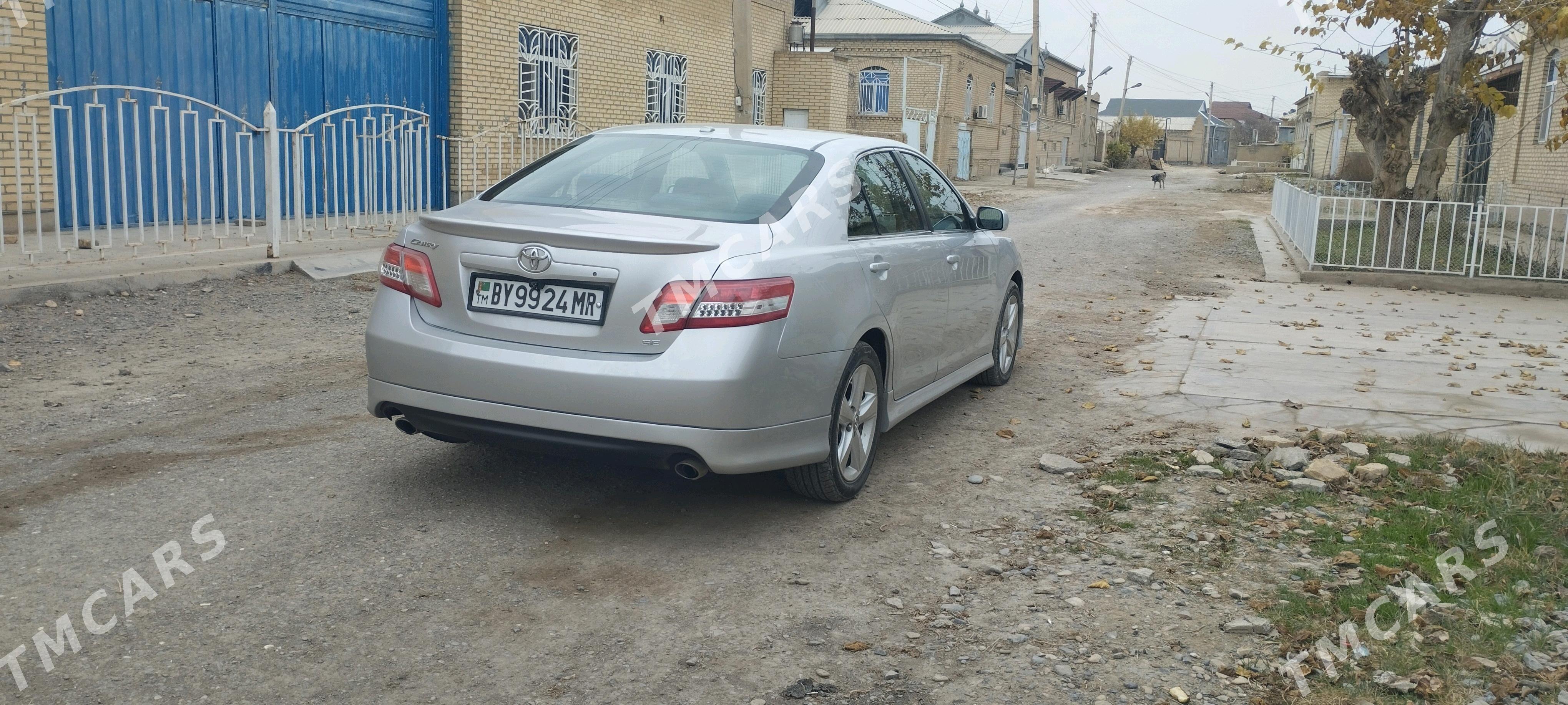 Toyota Camry 2010 - 200 000 TMT - Мары - img 3