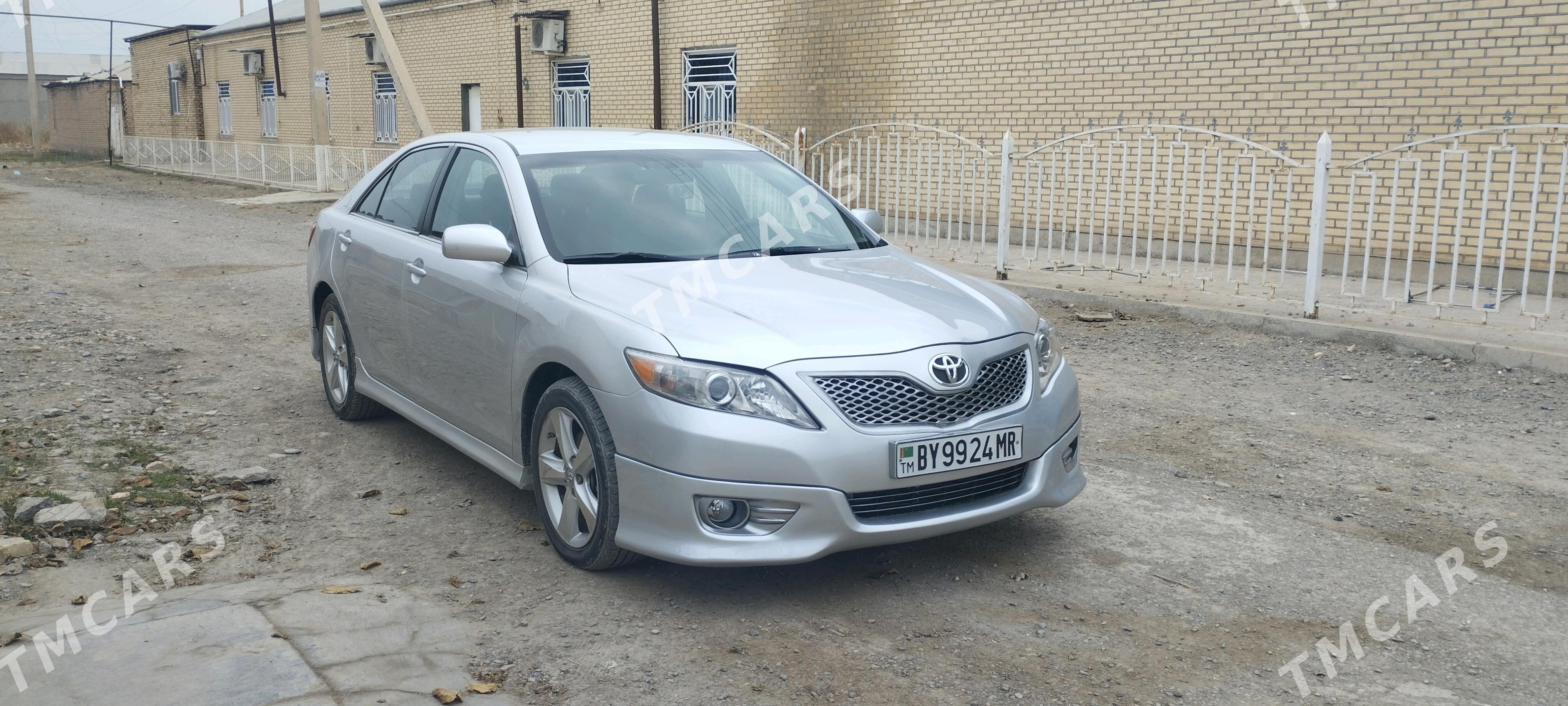 Toyota Camry 2010 - 200 000 TMT - Мары - img 2