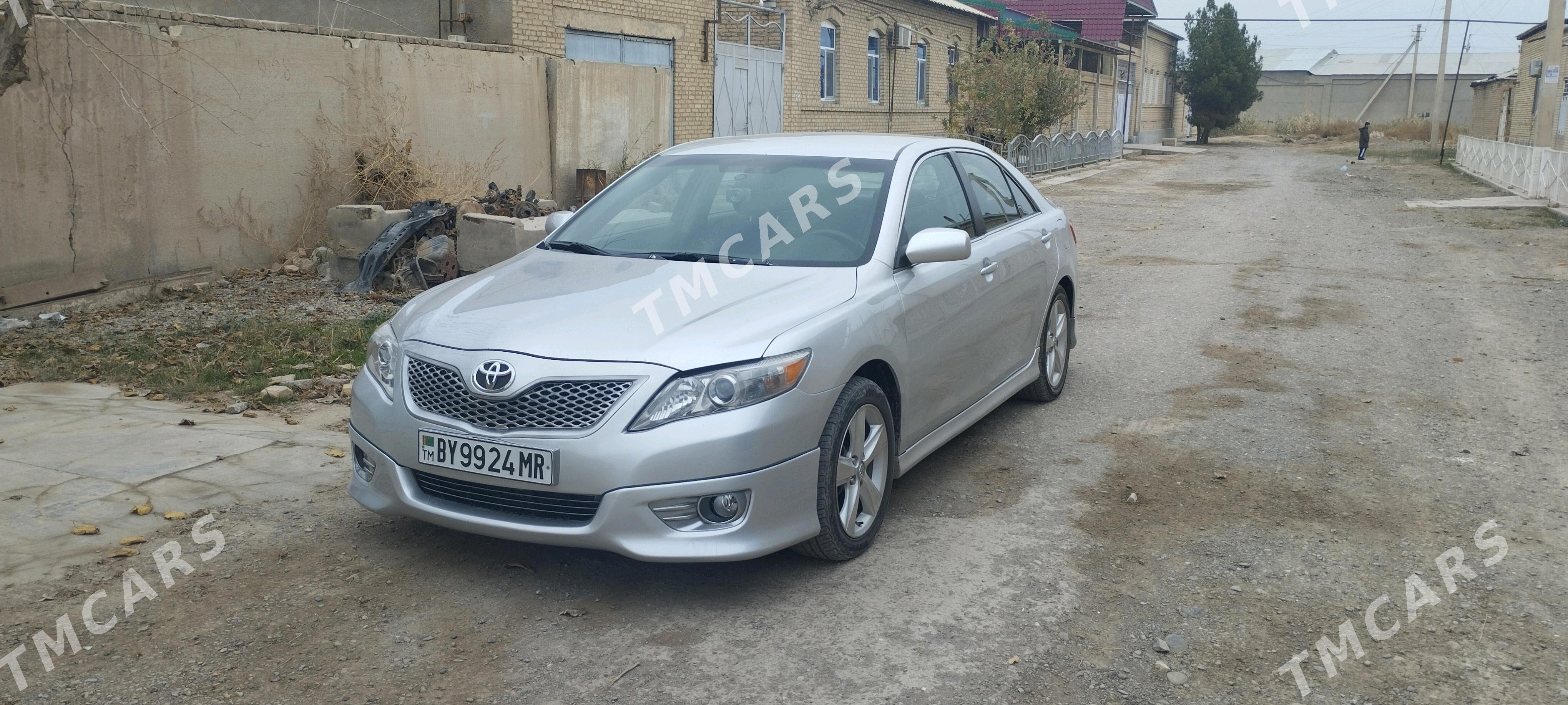 Toyota Camry 2010 - 200 000 TMT - Мары - img 4