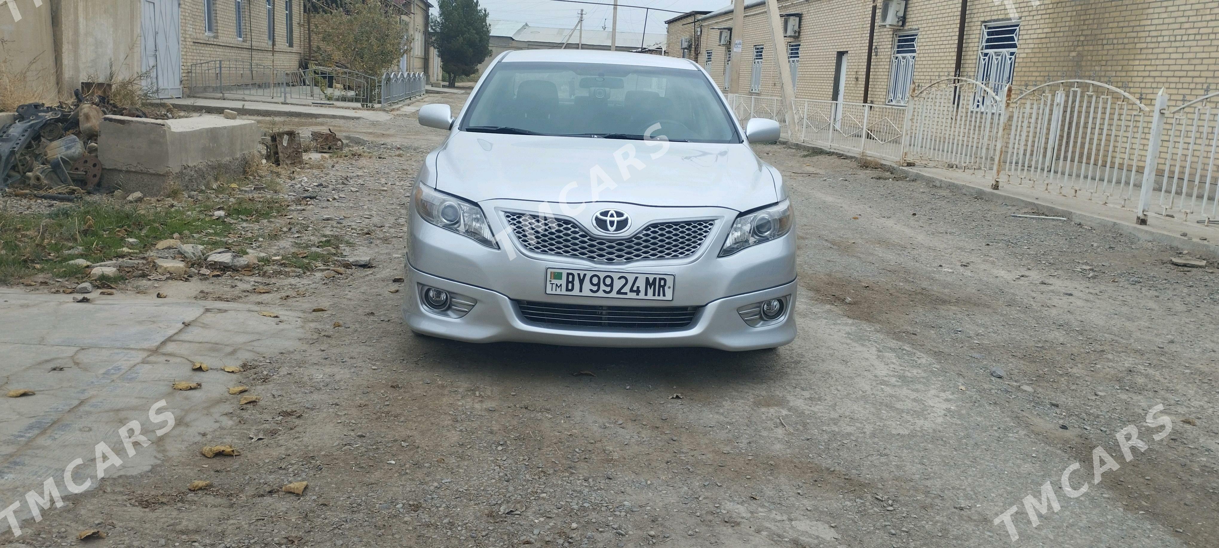 Toyota Camry 2010 - 200 000 TMT - Мары - img 5
