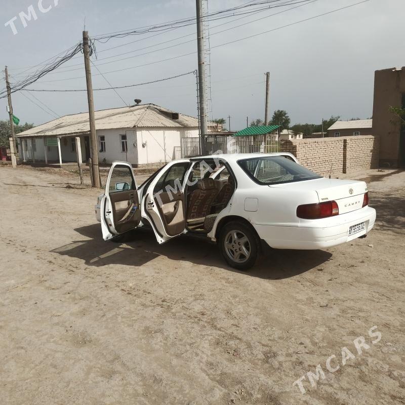 Toyota Camry 1994 - 80 000 TMT - етр. Туркменбаши - img 3