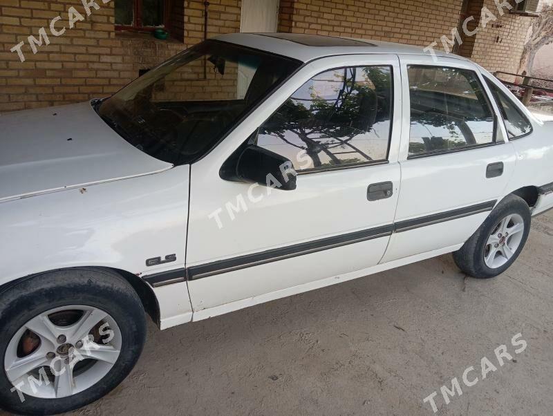 Opel Vectra 1991 - 22 000 TMT - Saýat - img 3