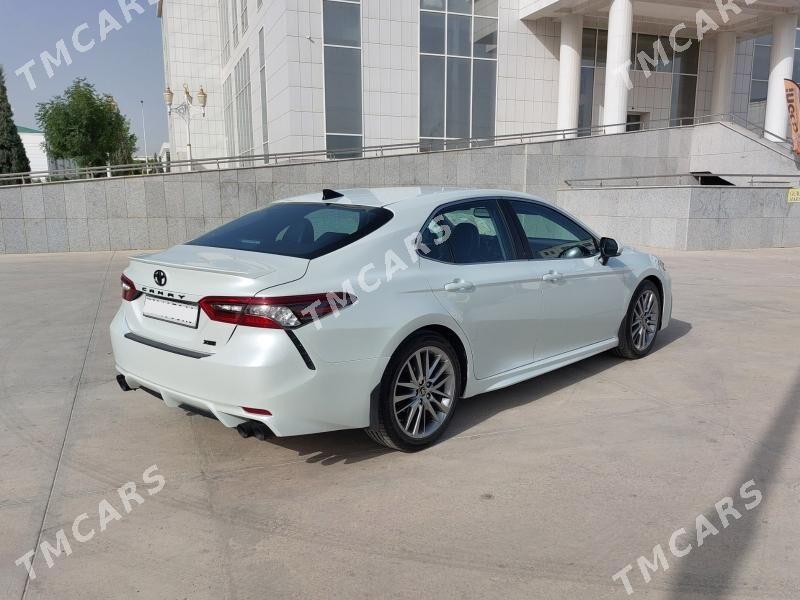 Toyota Camry 2021 - 335 000 TMT - Бузмеин - img 4