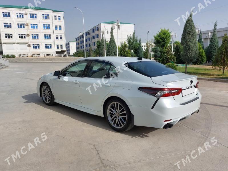 Toyota Camry 2021 - 335 000 TMT - Бузмеин - img 5