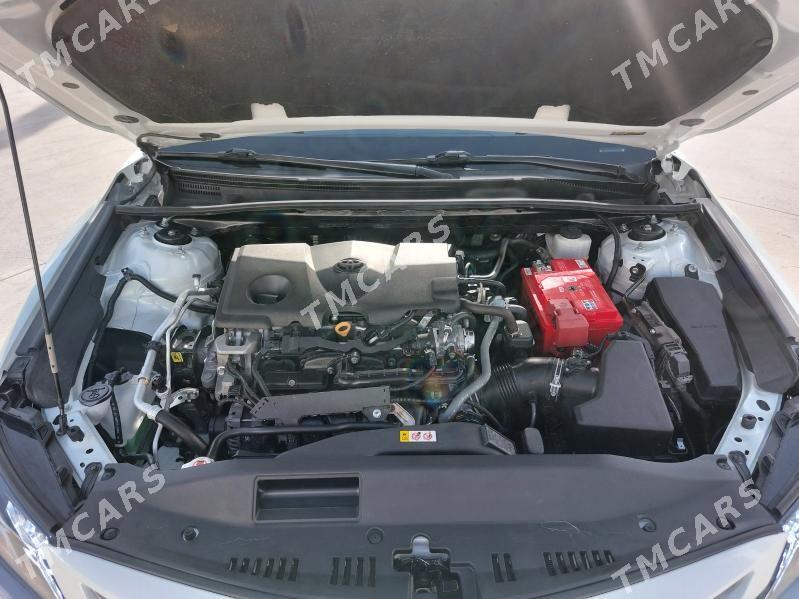 Toyota Camry 2021 - 335 000 TMT - Бузмеин - img 10