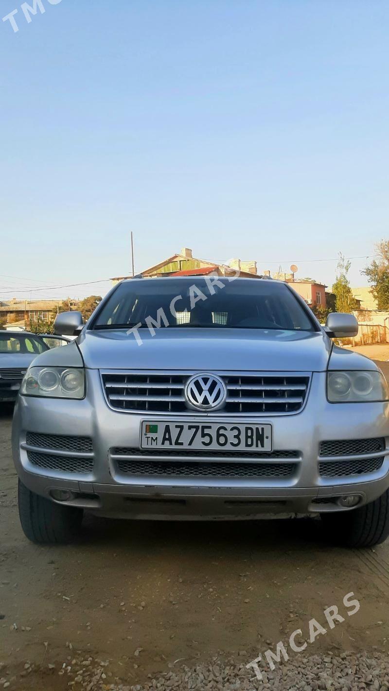 Volkswagen Touareg 2005 - 65 000 TMT - Balkanabat - img 2