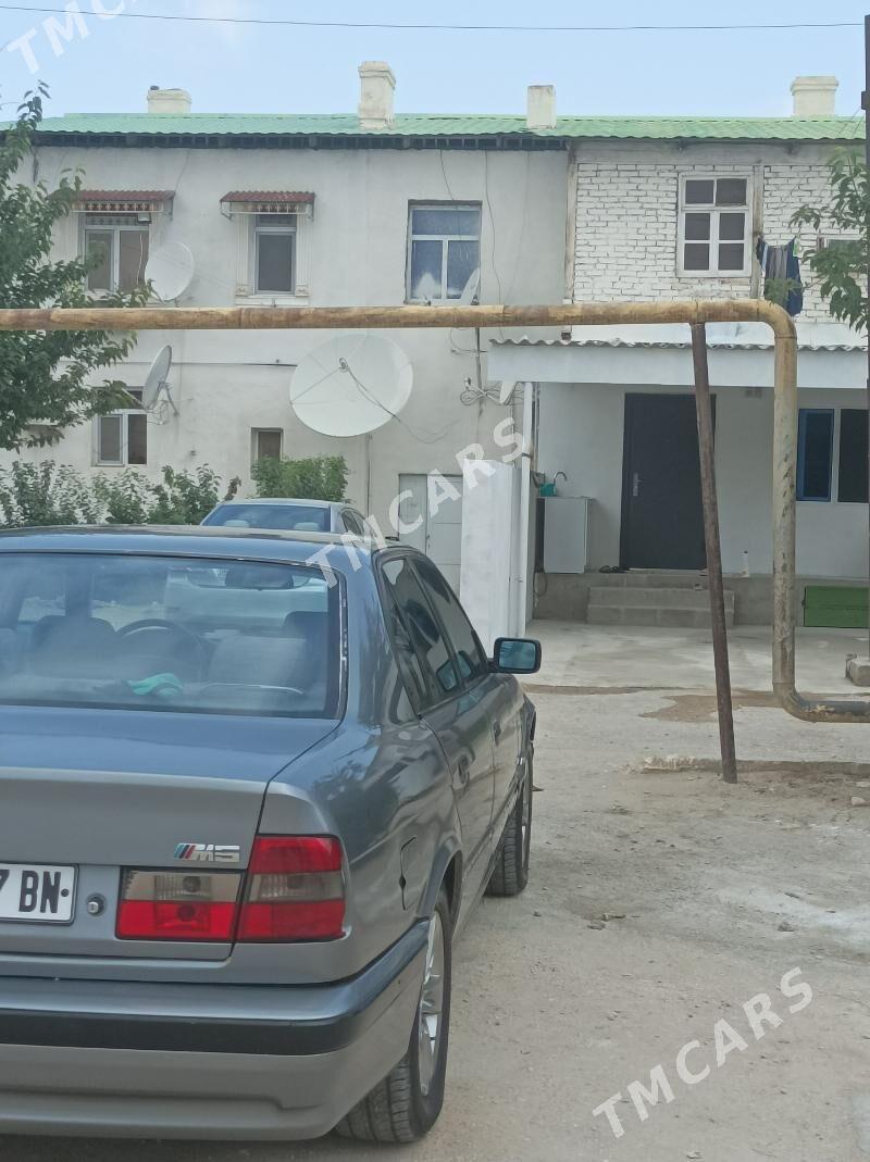 BMW 525 1992 - 65 000 TMT - Балканабат - img 5