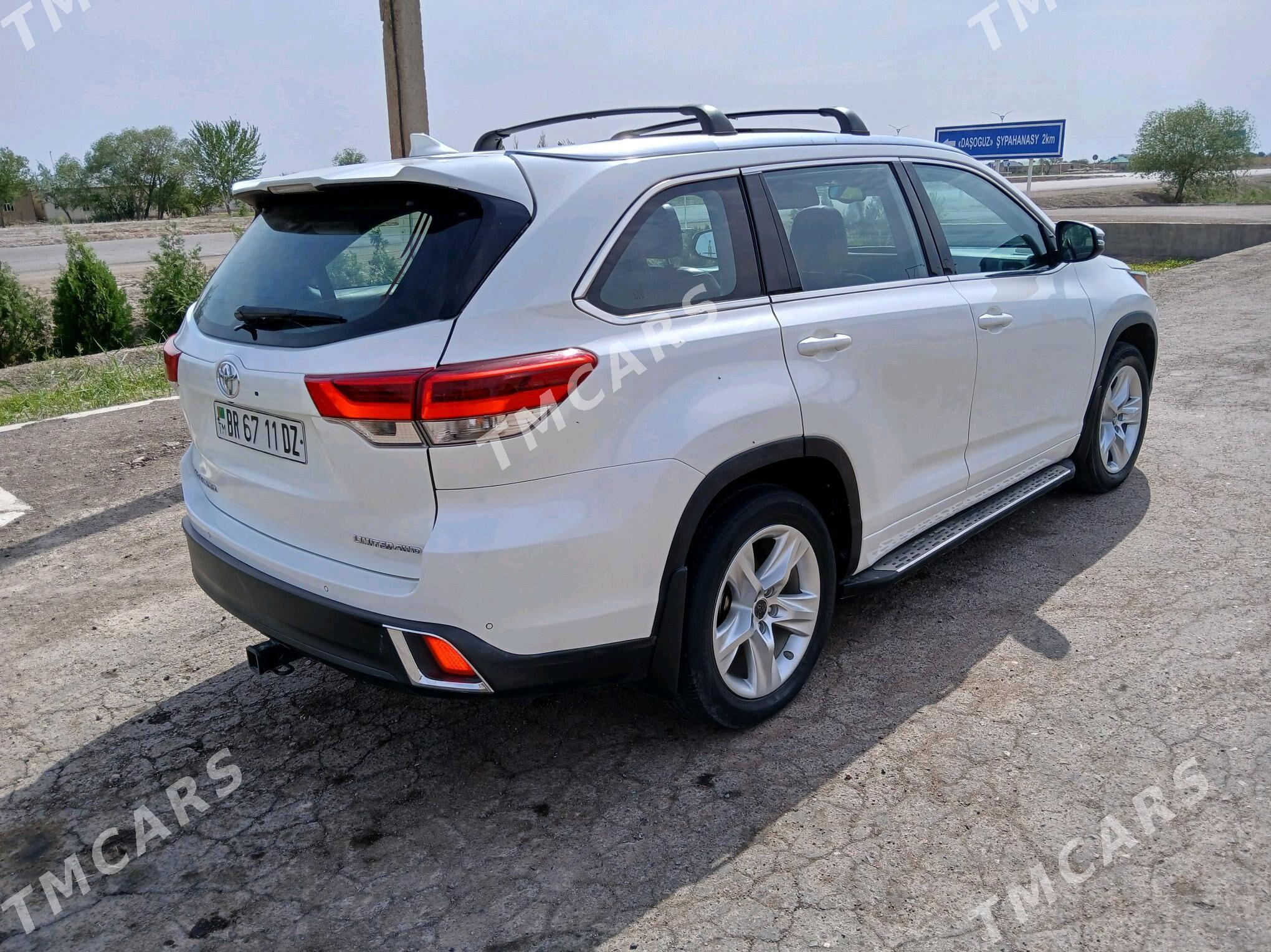 Toyota Highlander 2018 - 390 000 TMT - Дашогуз - img 4
