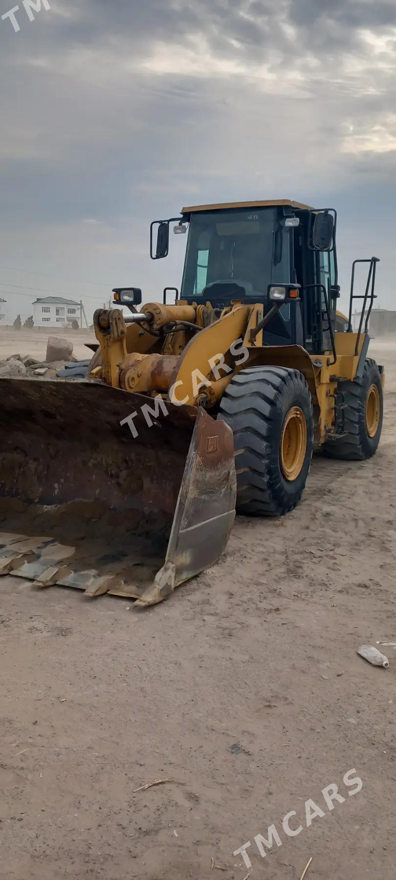Caterpillar Forklift 2008 - 500 000 TMT - Daşoguz - img 3