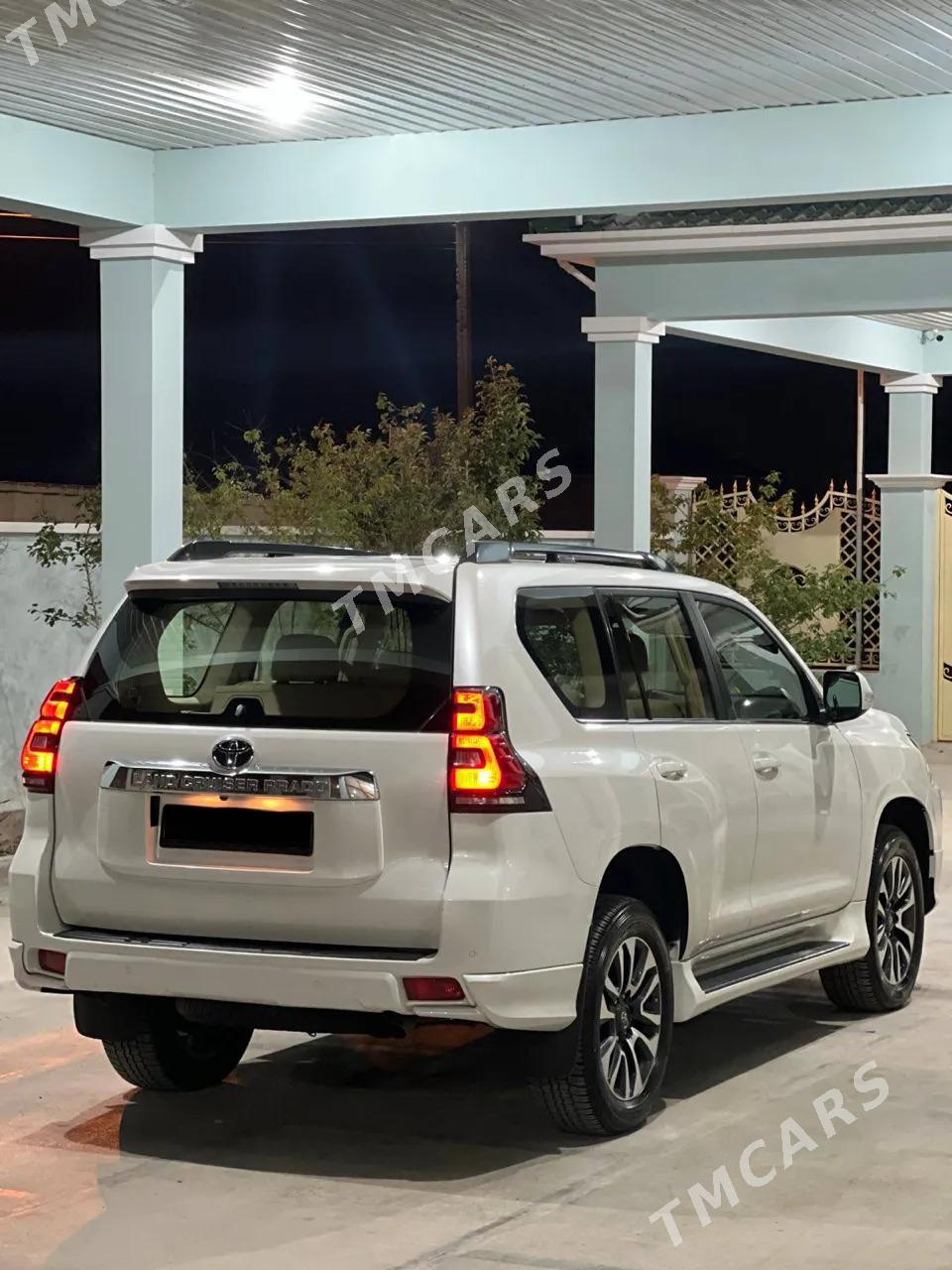 Toyota Land Cruiser Prado 2021 - 945 000 TMT - Balkanabat - img 2