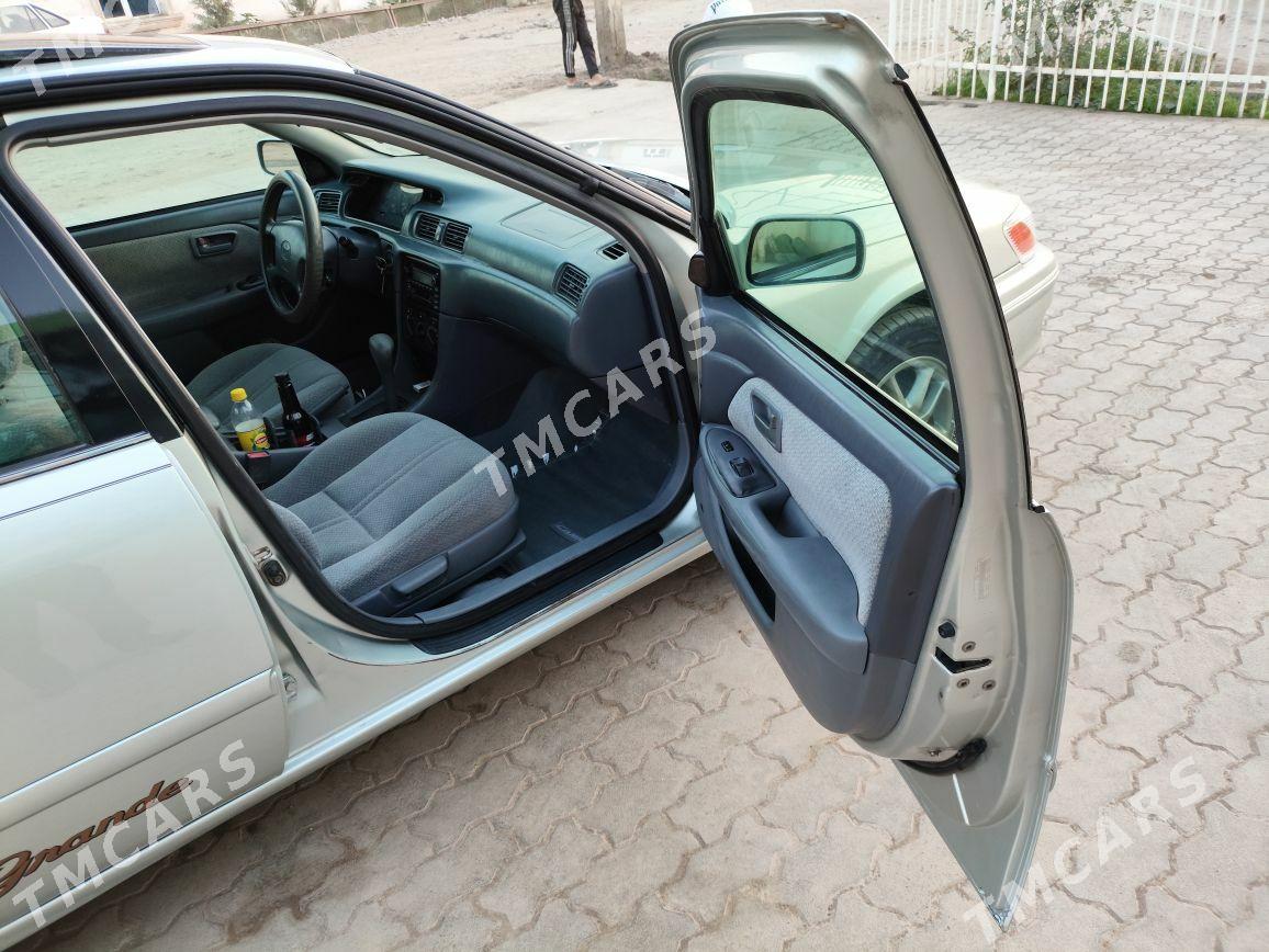 Toyota Camry 2000 - 150 000 TMT - Köneürgenç - img 7