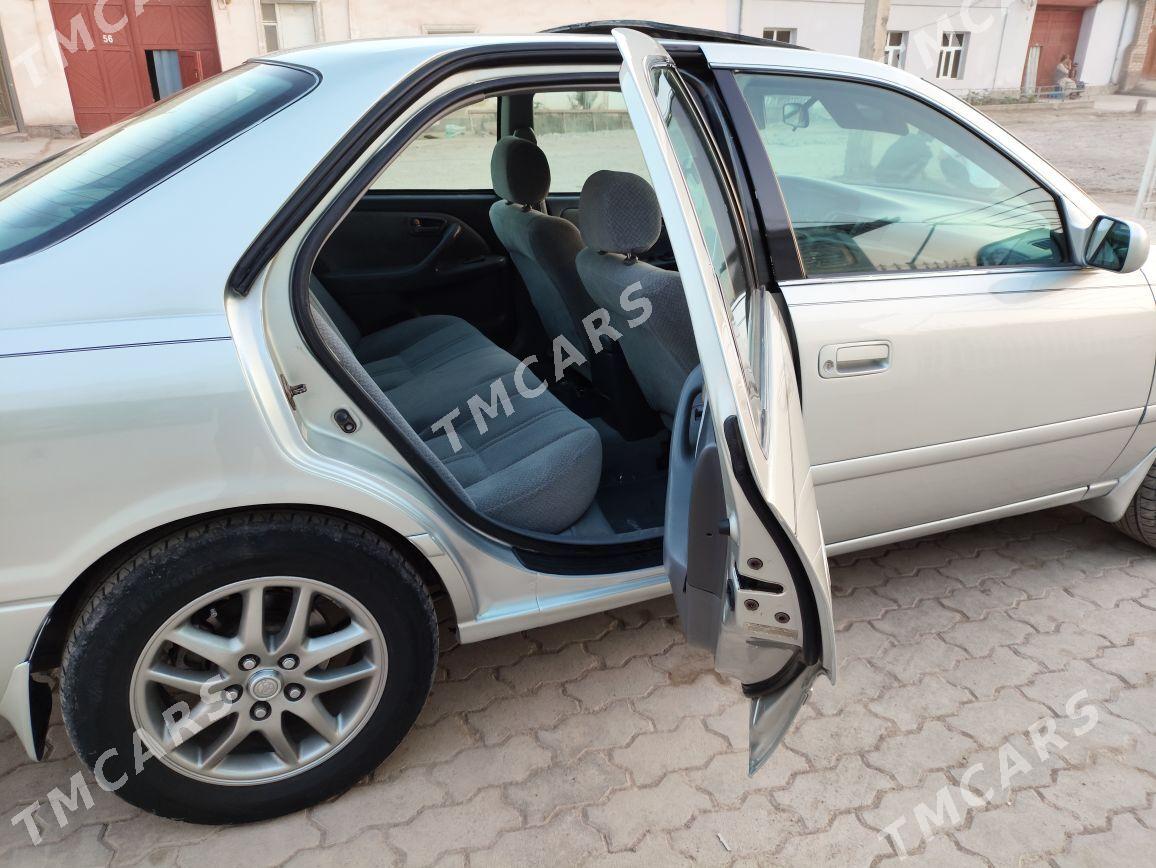 Toyota Camry 2000 - 150 000 TMT - Köneürgenç - img 6