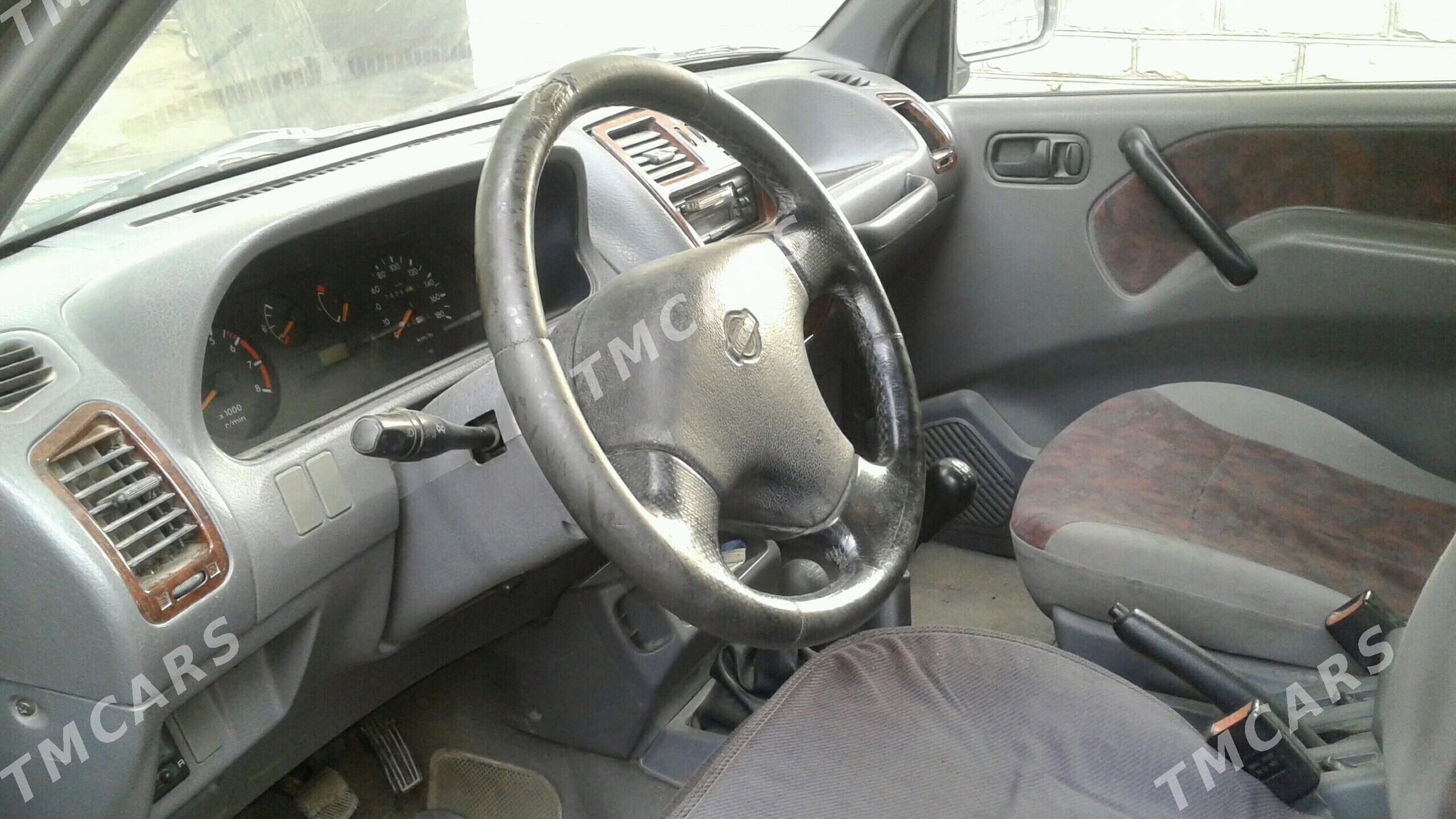 Nissan Terrano 2000 - 60 000 TMT - Sakar - img 3