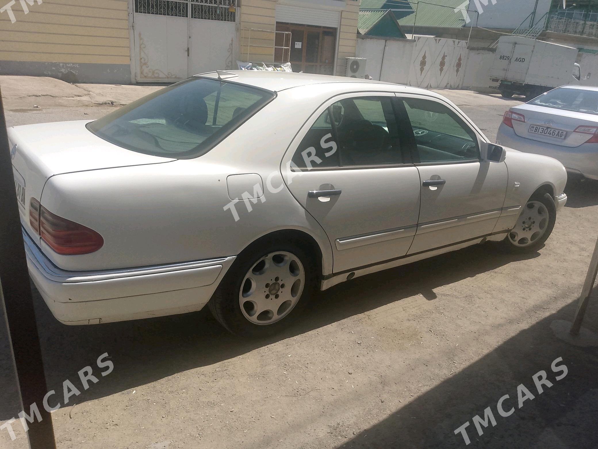 Mercedes-Benz 230E 1997 - 53 000 TMT - Türkmenbaşy - img 4