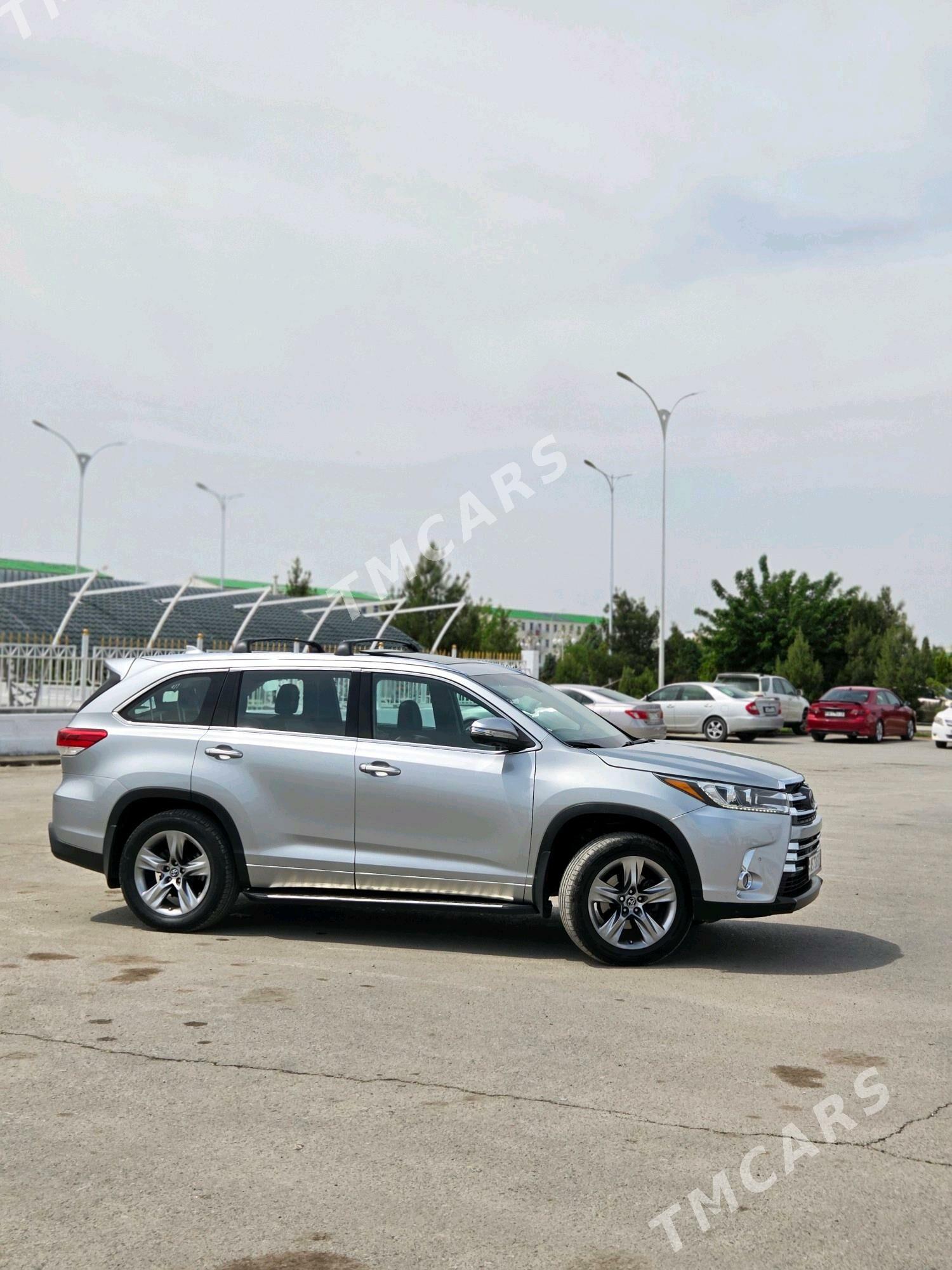 Toyota Highlander 2017 - 430 000 TMT - Туркменабат - img 2