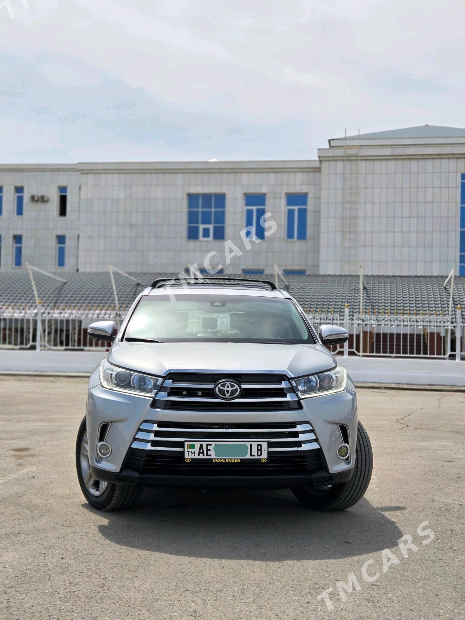 Toyota Highlander 2017 - 430 000 TMT - Туркменабат - img 4