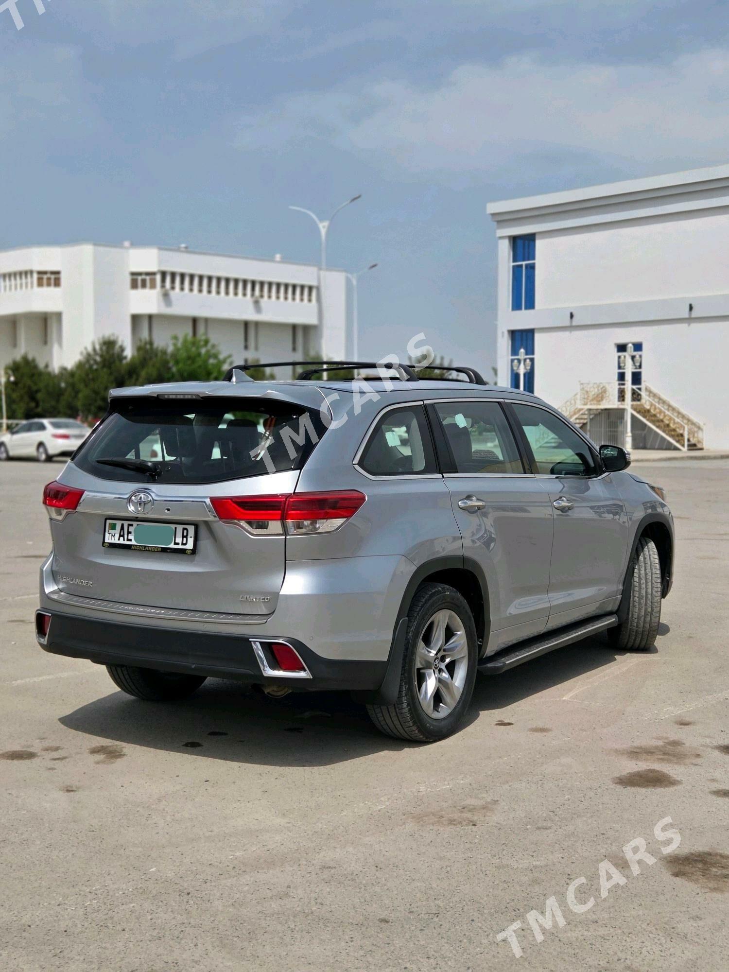 Toyota Highlander 2017 - 430 000 TMT - Туркменабат - img 6