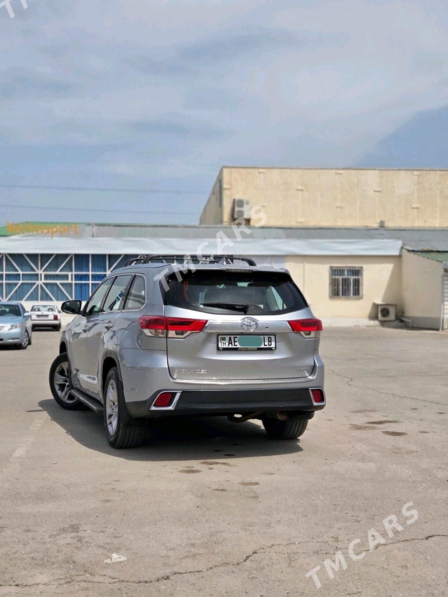 Toyota Highlander 2017 - 430 000 TMT - Туркменабат - img 7