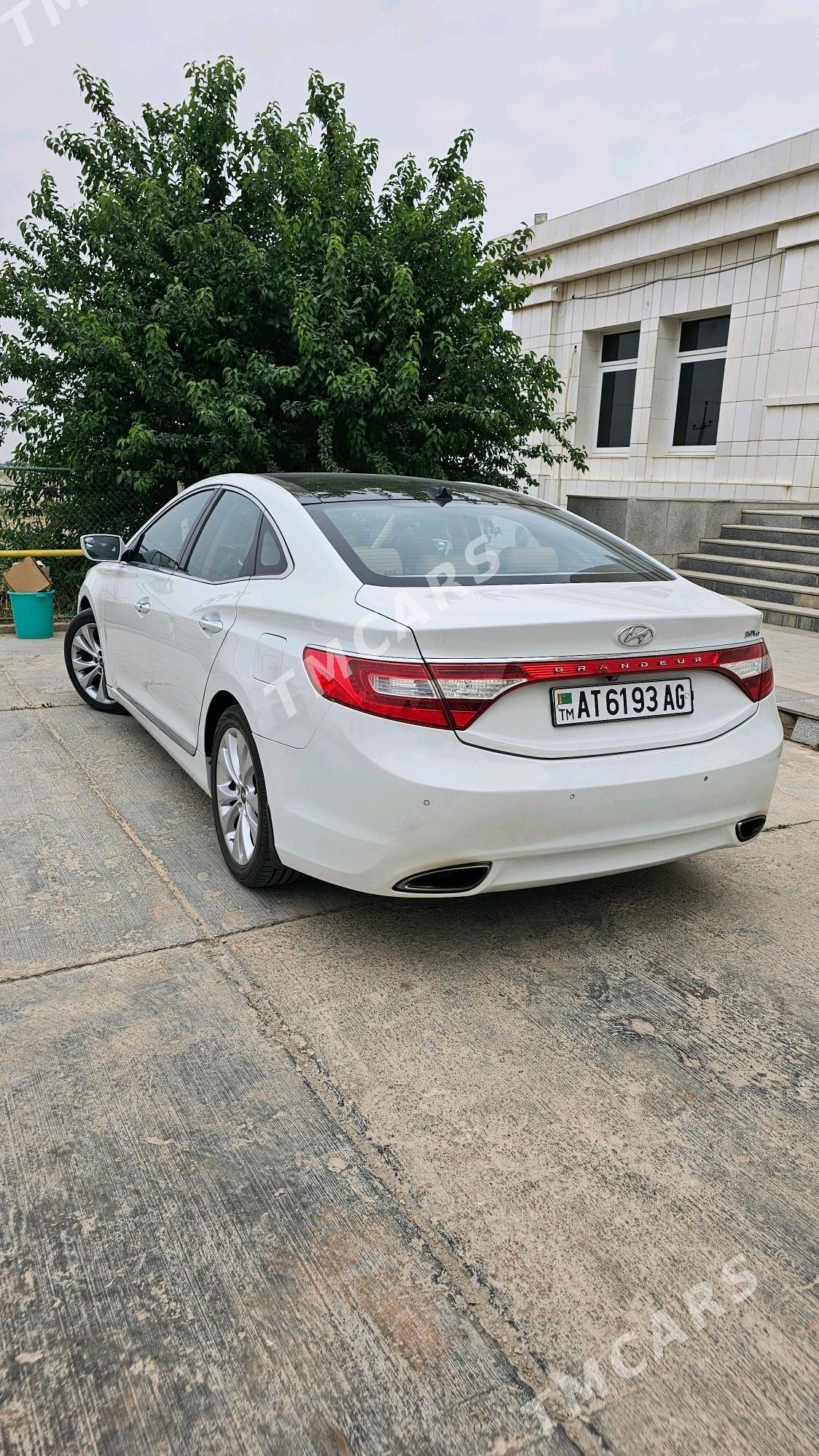 Hyundai Grandeur 2014 - 225 000 TMT - Aşgabat - img 4