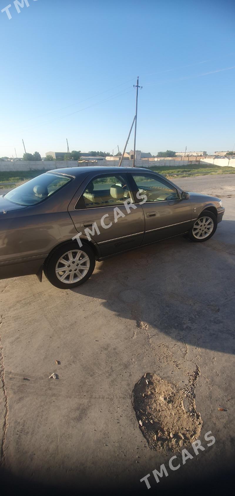 Toyota Camry 1999 - 140 000 TMT - Мары - img 3