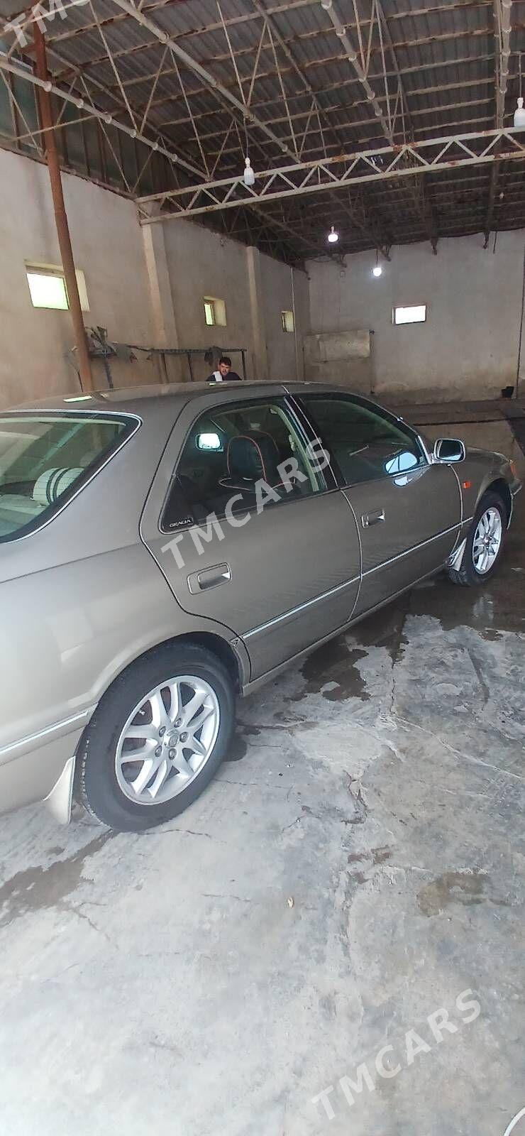 Toyota Camry 1999 - 130 000 TMT - Мары - img 5