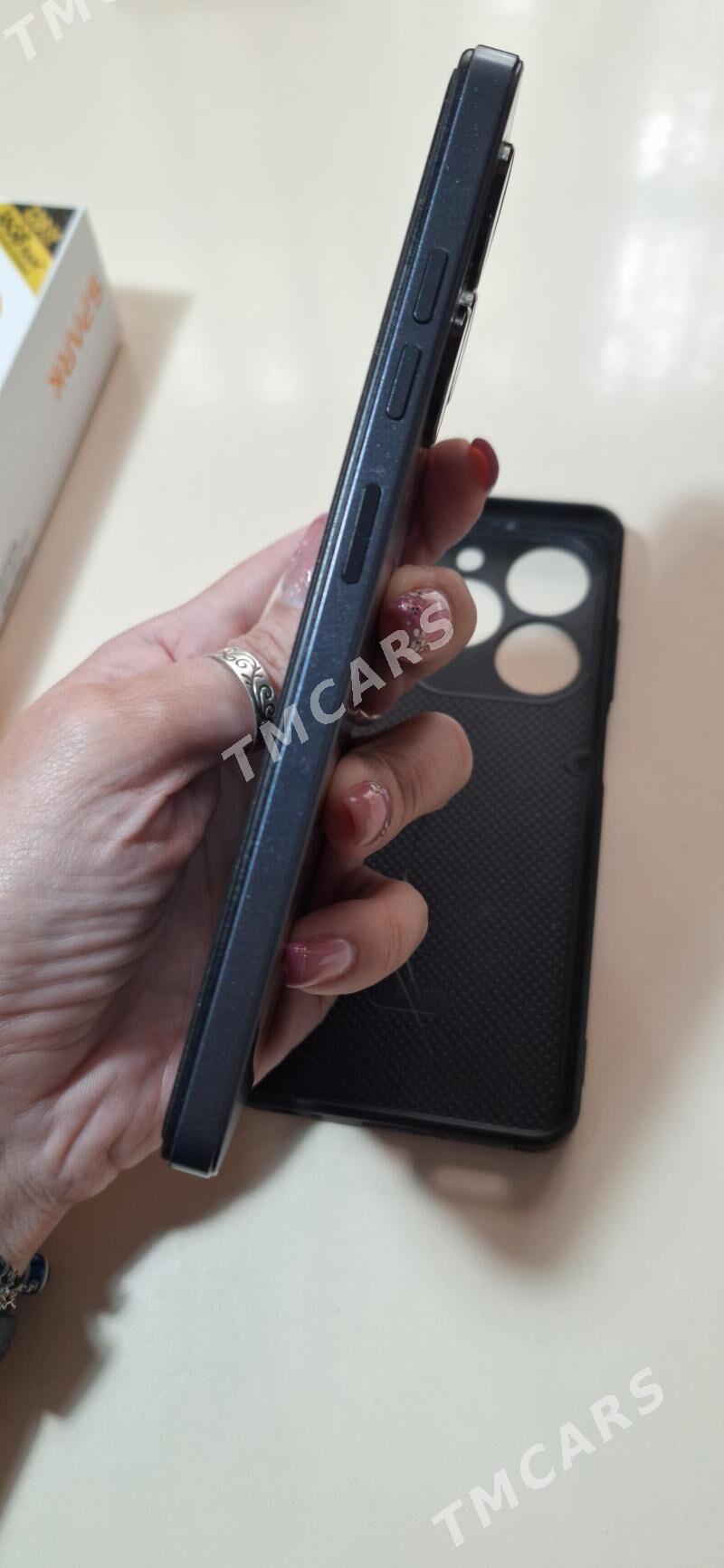 Tecno spark 20C - Мир 1 - img 2