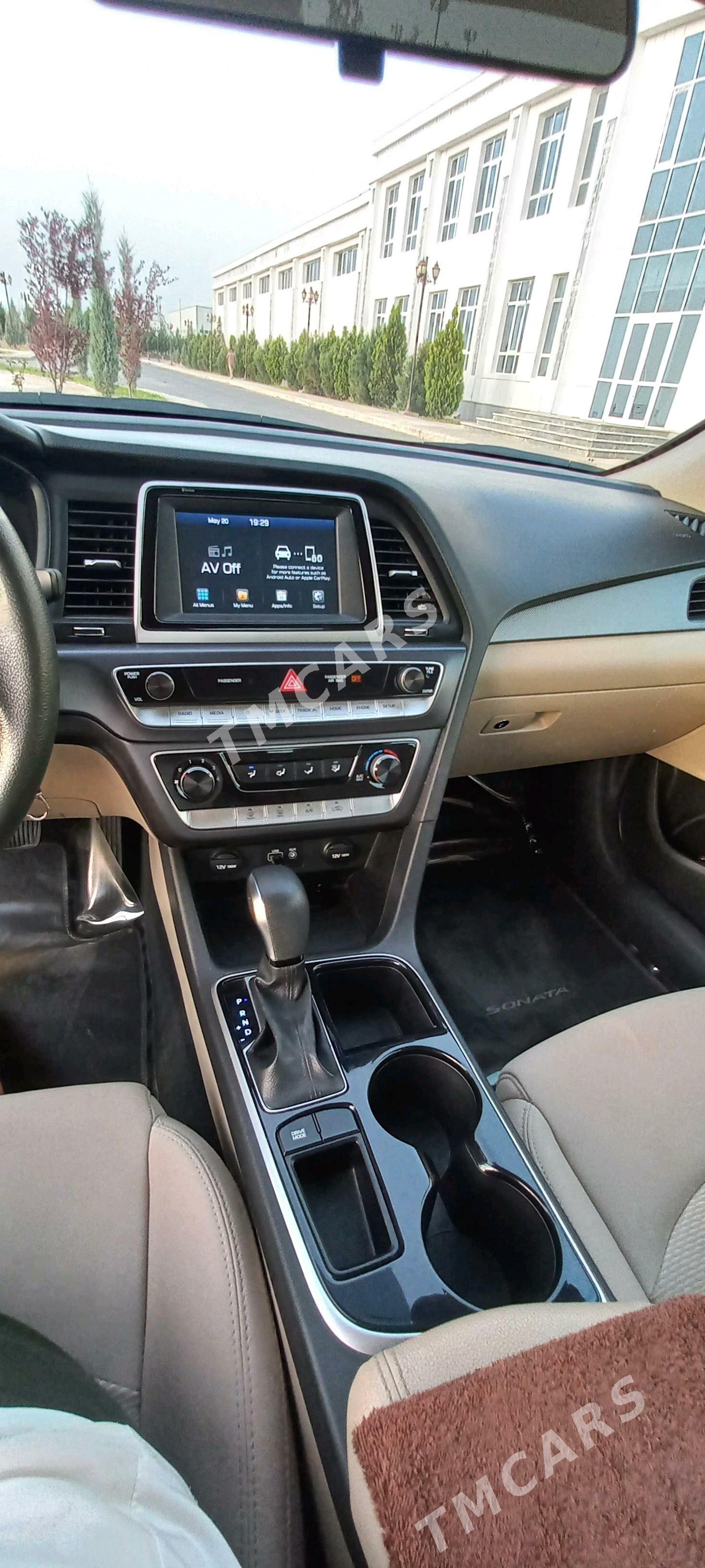 Hyundai Sonata 2018 - 200 000 TMT - Täze zaman - img 6