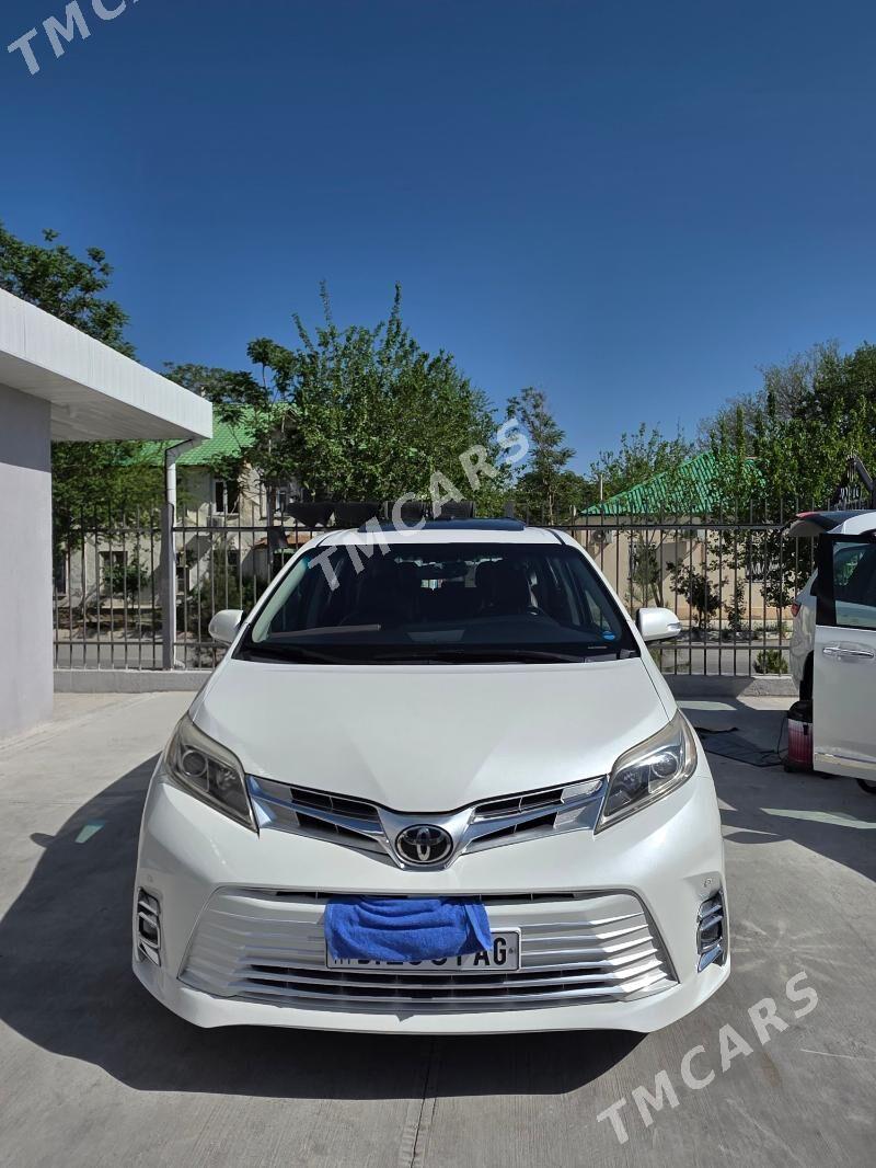 Toyota Sienna 2017 - 400 000 TMT - Aşgabat - img 2