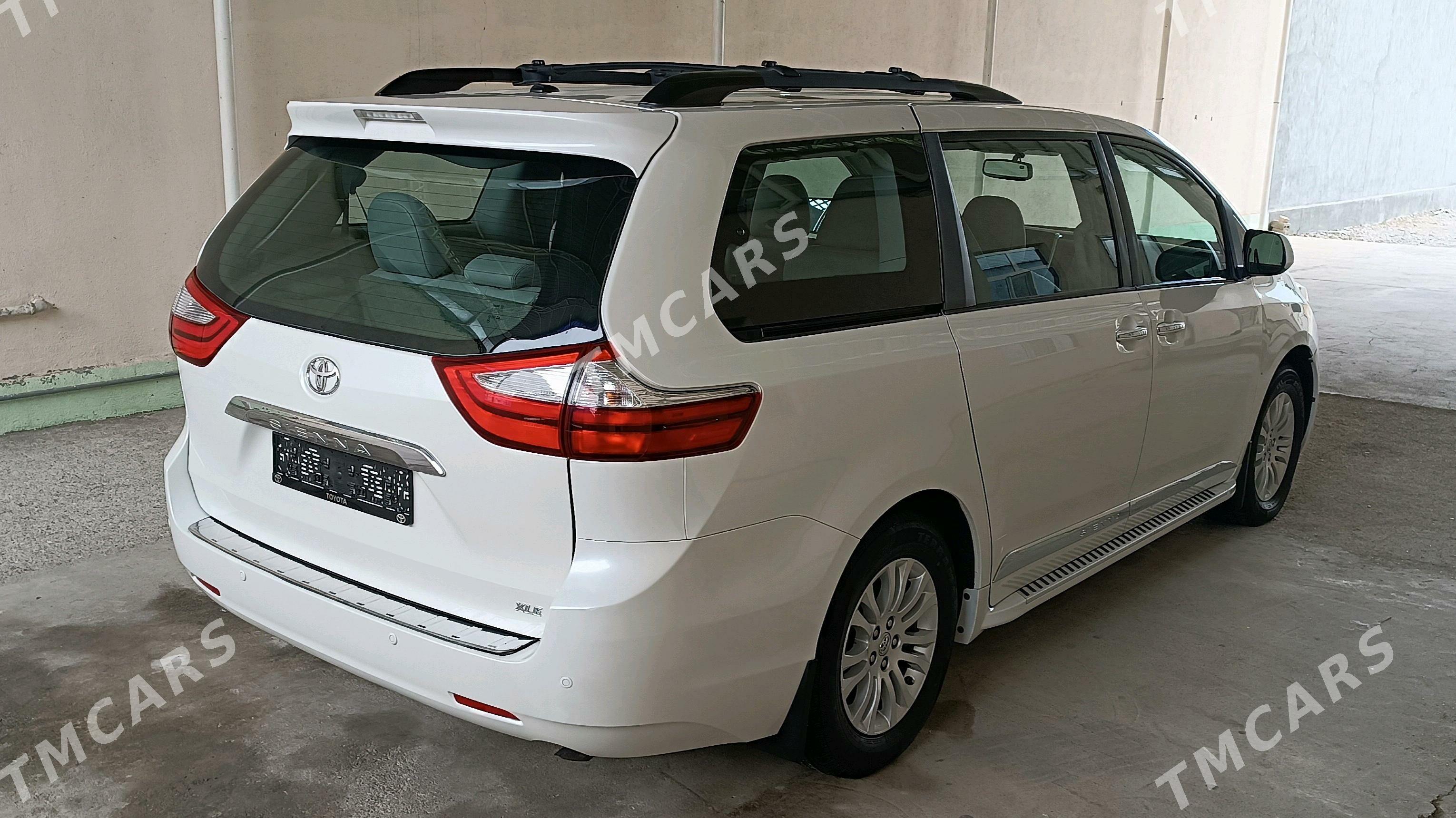 Toyota Sienna 2017 - 357 000 TMT - Бузмеин - img 4
