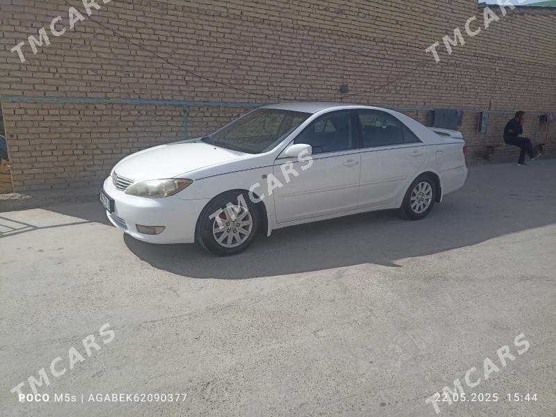 Toyota Camry 2005 - 140 000 TMT - Dänew - img 10