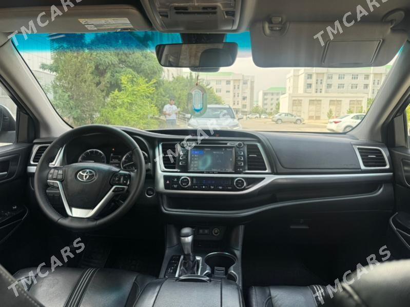 Toyota Highlander 2018 - 360 000 TMT - Aşgabat - img 8