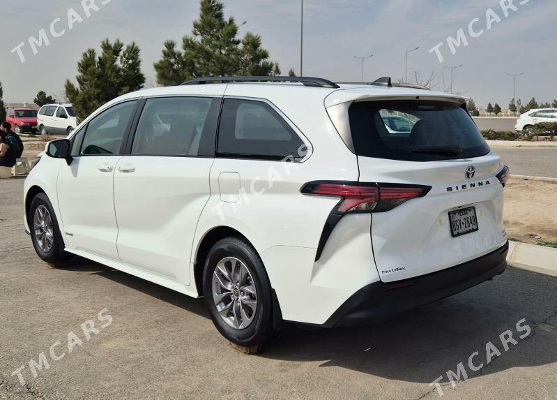 Toyota Sienna 2021 - 600 000 TMT - Туркменабат - img 4