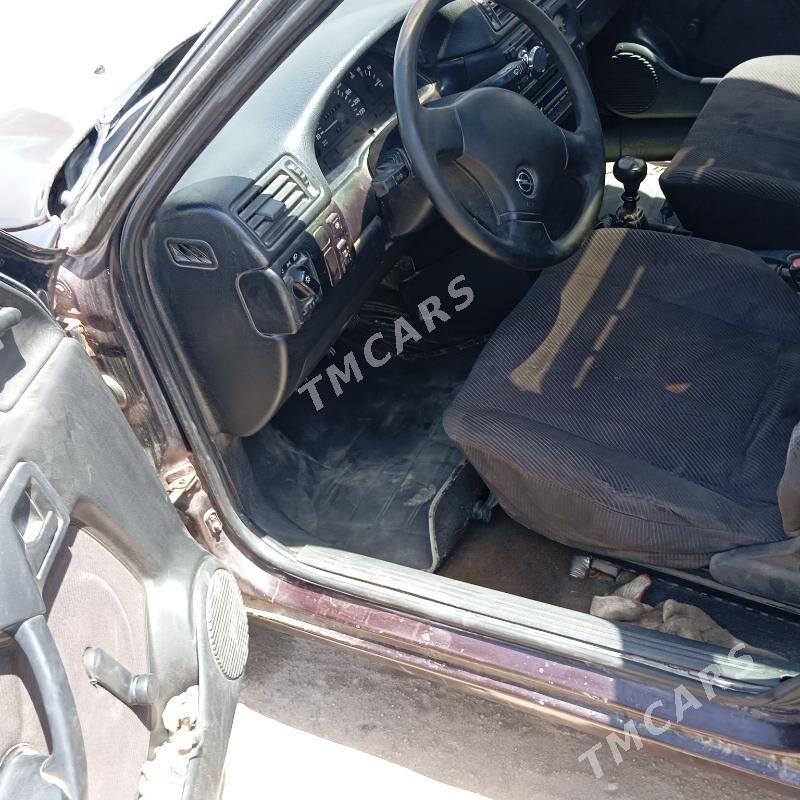 Opel Vectra 1992 - 26 000 TMT - Дашогуз - img 8